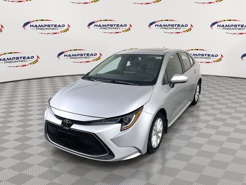 Used 2020 Toyota Corolla XLE image 1