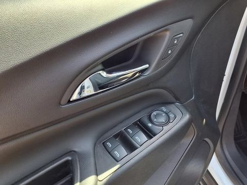 Used 2023 Chevrolet Equinox LT FWD image 47