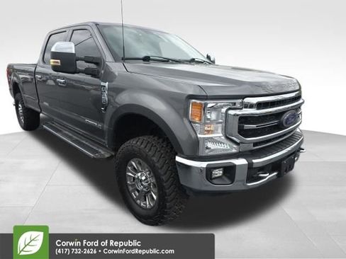 Used 2022 Ford F350 Lariat w/ Chrome Package image 3