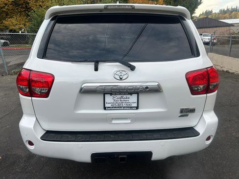 Used 2014 Toyota Sequoia Platinum w/ Preferred Accessory Package image 6