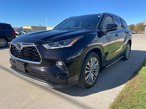 Used 2021 Toyota Highlander Platinum image 7