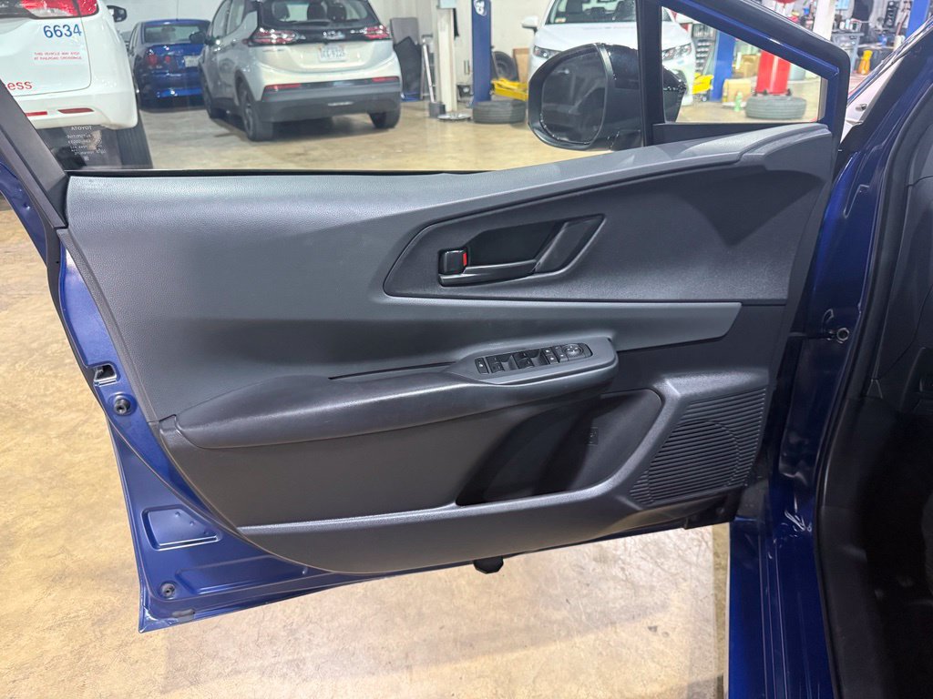 Used 2023 Toyota Prius LE FWD image 32