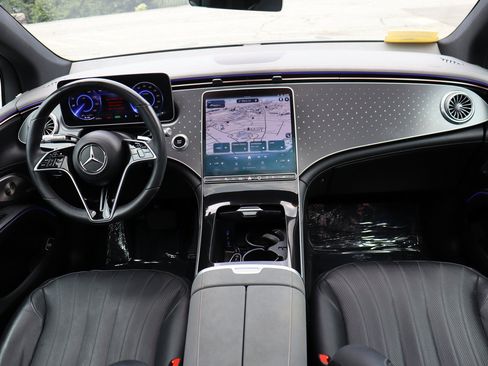 Used 2023 Mercedes-Benz EQS 450+ 4MATIC SUV image 9