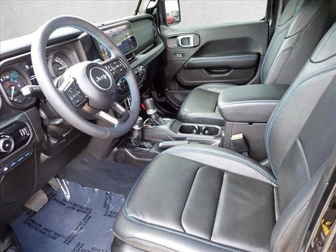 Used 2024 Jeep Wrangler Unlimited Rubicon 4xe AWD/4WD image 10