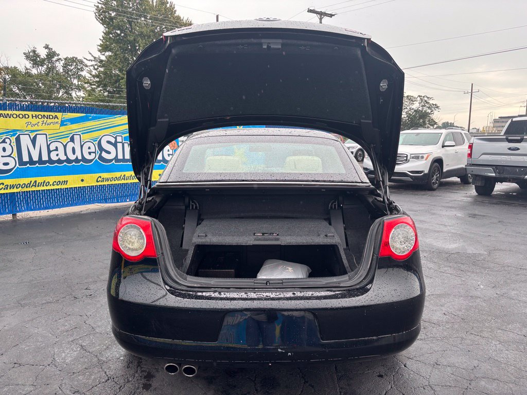 Used 2009 Volkswagen Eos Komfort FWD image 4