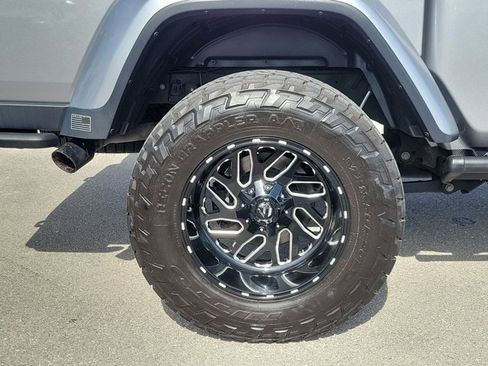 Used 2020 Jeep Gladiator Rubicon image 9
