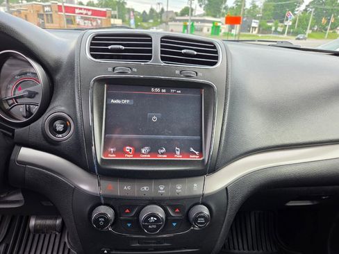 Used 2017 Dodge Journey Crossroad FWD image 10