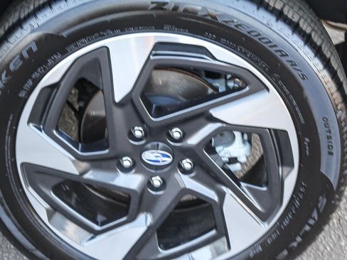 Used 2025 Subaru Crosstrek 2.5i Limited w/ Crosstrek Mirror Package image 11