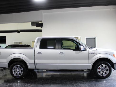 Used 2011 Ford F150 Lariat w/ Lariat Chrome Pkg RWD image 2