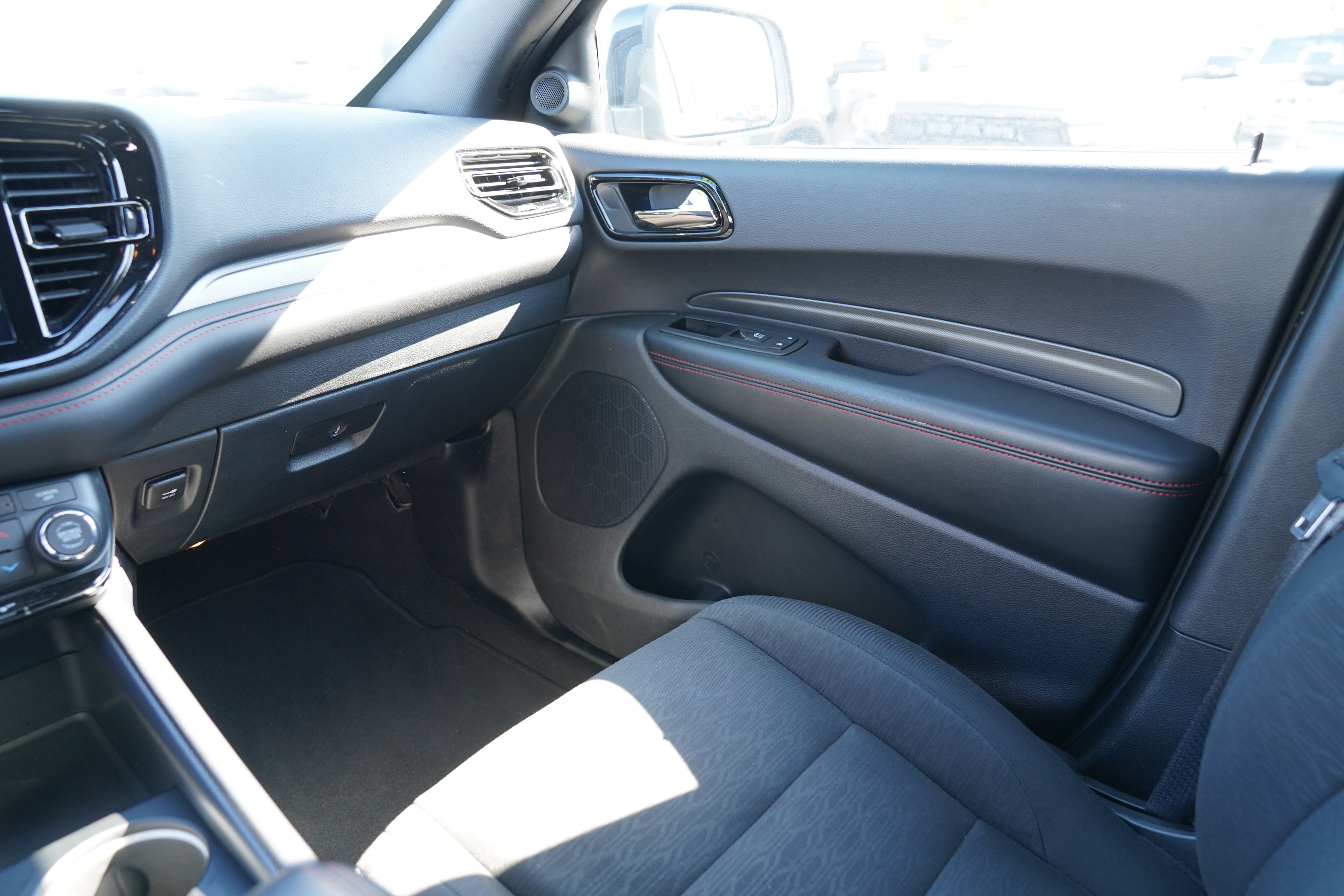 Used 2025 Dodge Durango GT AWD/4WD image 14