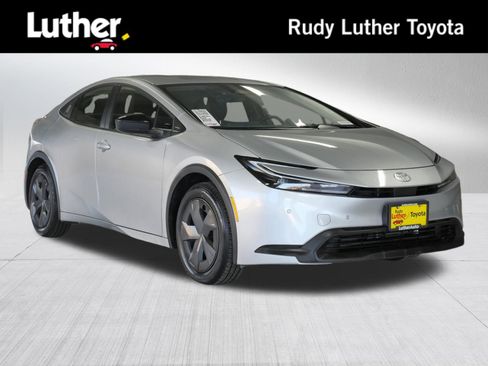 Certified 2025 Toyota Prius LE image 1