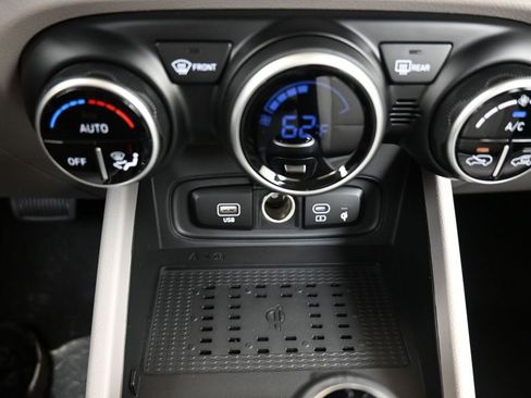 New 2026 Hyundai Venue SEL image 33