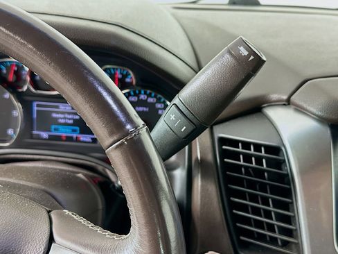 Used 2018 Chevrolet Tahoe LT image 17