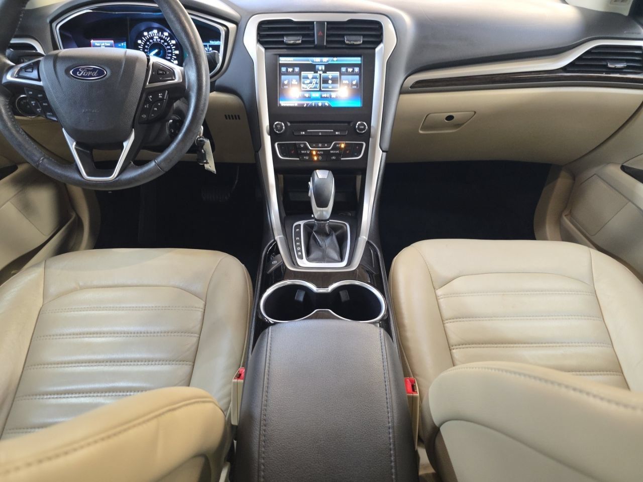 Used 2016 Ford Fusion SE w/ Equipment Group 202A FWD image 25