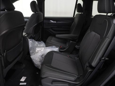 New 2026 Jeep Grand Cherokee L Laredo AWD/4WD image 17