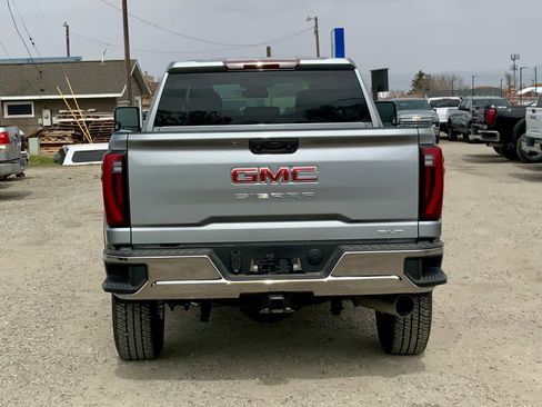 New 2026 GMC Sierra 3500 SLT image 4
