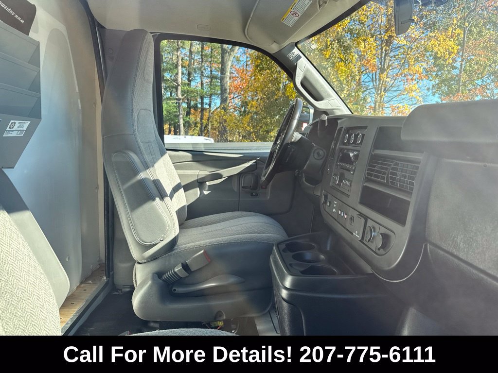 Used 2021 Chevrolet Express 3500 w/ Power Convenience Package RWD image 3