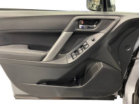Used 2015 Subaru Forester 2.5i Limited image 21