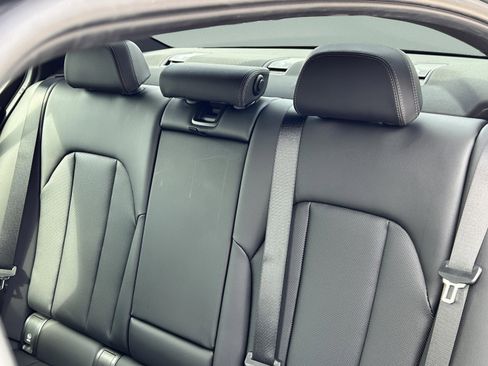 Used 2026 BMW 330i Sedan w/ Premium Package image 27