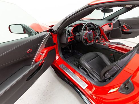 Used 2017 Chevrolet Corvette Grand Sport w/ Carbon Flash Badge Package image 38