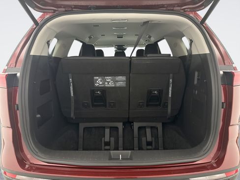 Used 2024 Kia Carnival EX FWD image 22