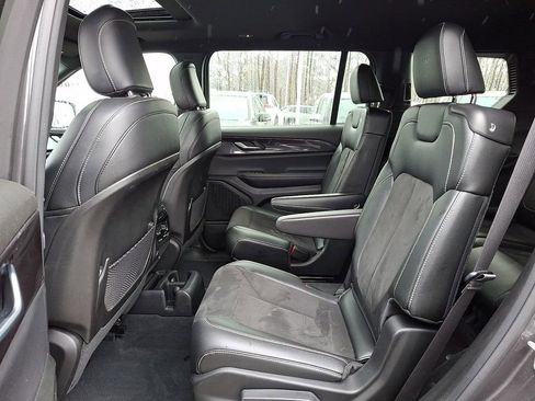 Used 2023 Jeep Grand Cherokee L Laredo AWD/4WD image 13
