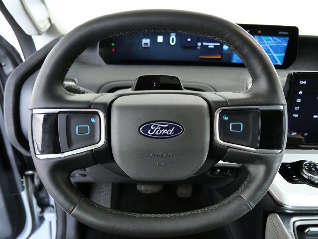 Certified 2025 Ford Expedition Active AWD/4WD image 23