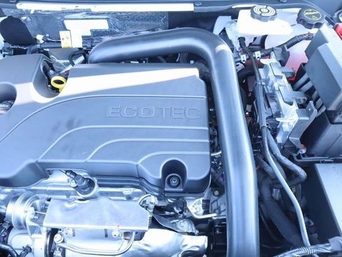 New 2026 Chevrolet Equinox LT w/ Convenience Package II FWD image 20