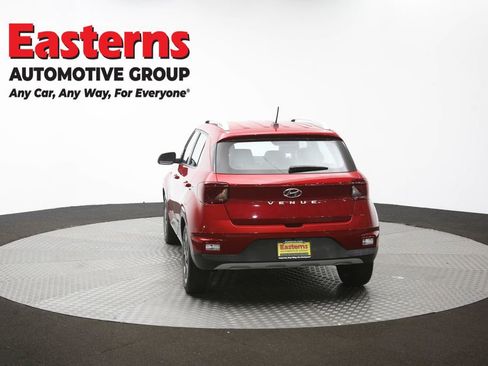 Used 2025 Hyundai Venue Limited image 66