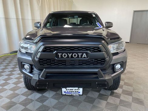 Used 2021 Toyota Tacoma TRD Off-Road AWD/4WD image 5