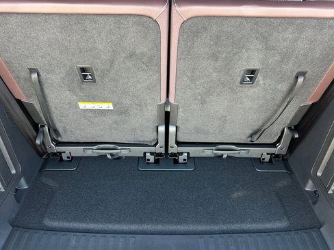 New 2025 Volkswagen ID. Buzz Pro S image 14