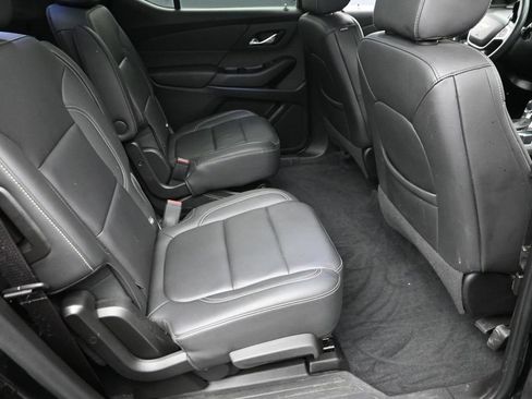 Used 2023 Chevrolet Traverse LT w/ LT Premium Package AWD/4WD image 10