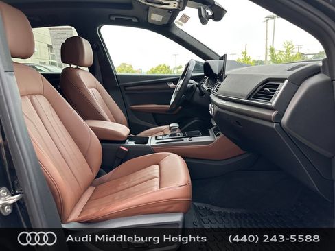 Used 2023 Audi Q5 2.0T Premium Plus w/ Premium Plus Package AWD/4WD image 18