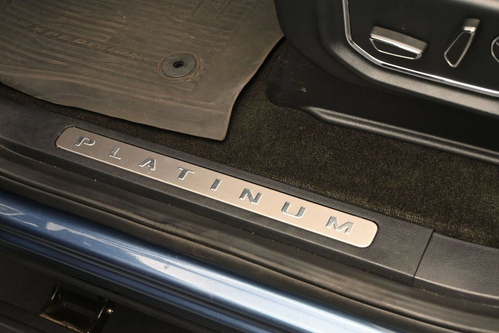 Certified 2020 Ford Expedition Platinum AWD/4WD image 5