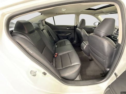 Used 2022 Nissan Altima 2.5 SR w/ Midnight Edition Package FWD image 20