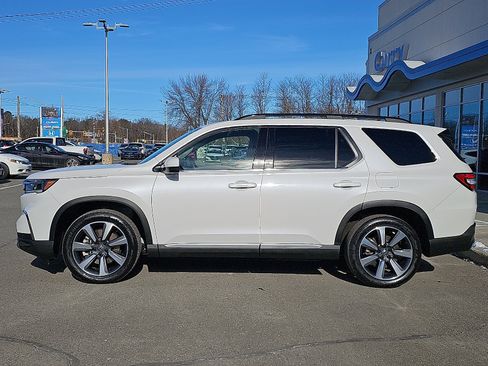 Used 2023 Honda Pilot Elite image 7