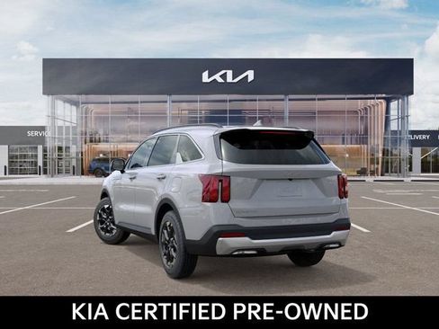 Certified 2026 Kia Sorento S w/ S Panoramic Sunroof Package FWD image 4
