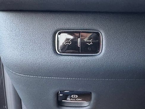 New 2025 Lincoln Navigator Reserve AWD/4WD image 39