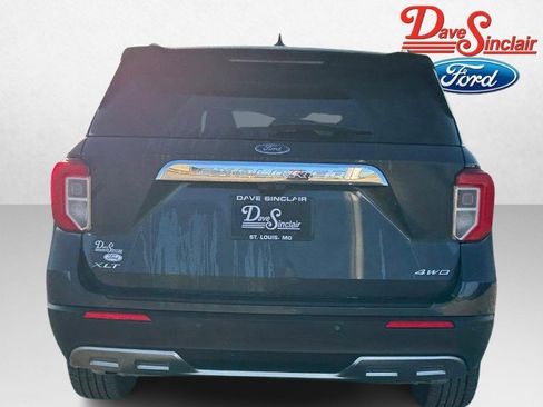 Used 2023 Ford Explorer XLT w/ Equipment Group 202A image 8