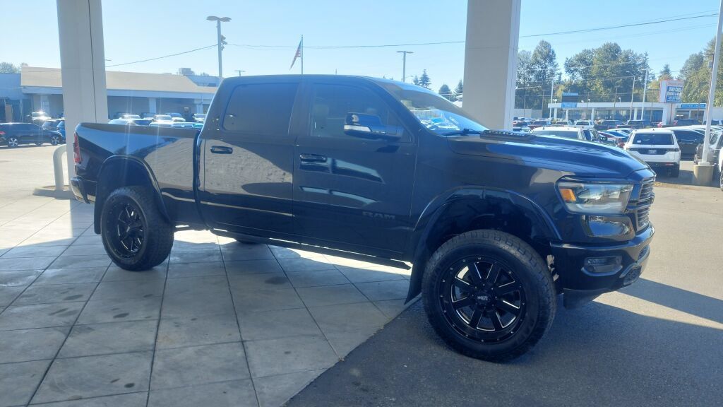 Used 2019 RAM 1500 Laramie AWD/4WD image 3