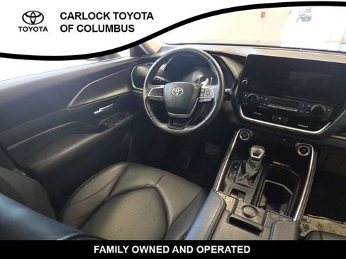 Used 2024 Toyota Grand Highlander AWD image 17