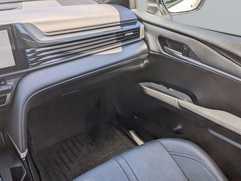 Used 2025 Toyota Camry XSE w/ Premium Plus Package image 15