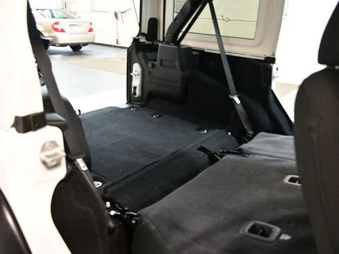 Used 2021 Jeep Wrangler Sport w/ Sun And Sound Package image 80