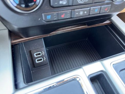 Used 2017 Ford F150 Lariat w/ Equipment Group 502A Luxury image 23