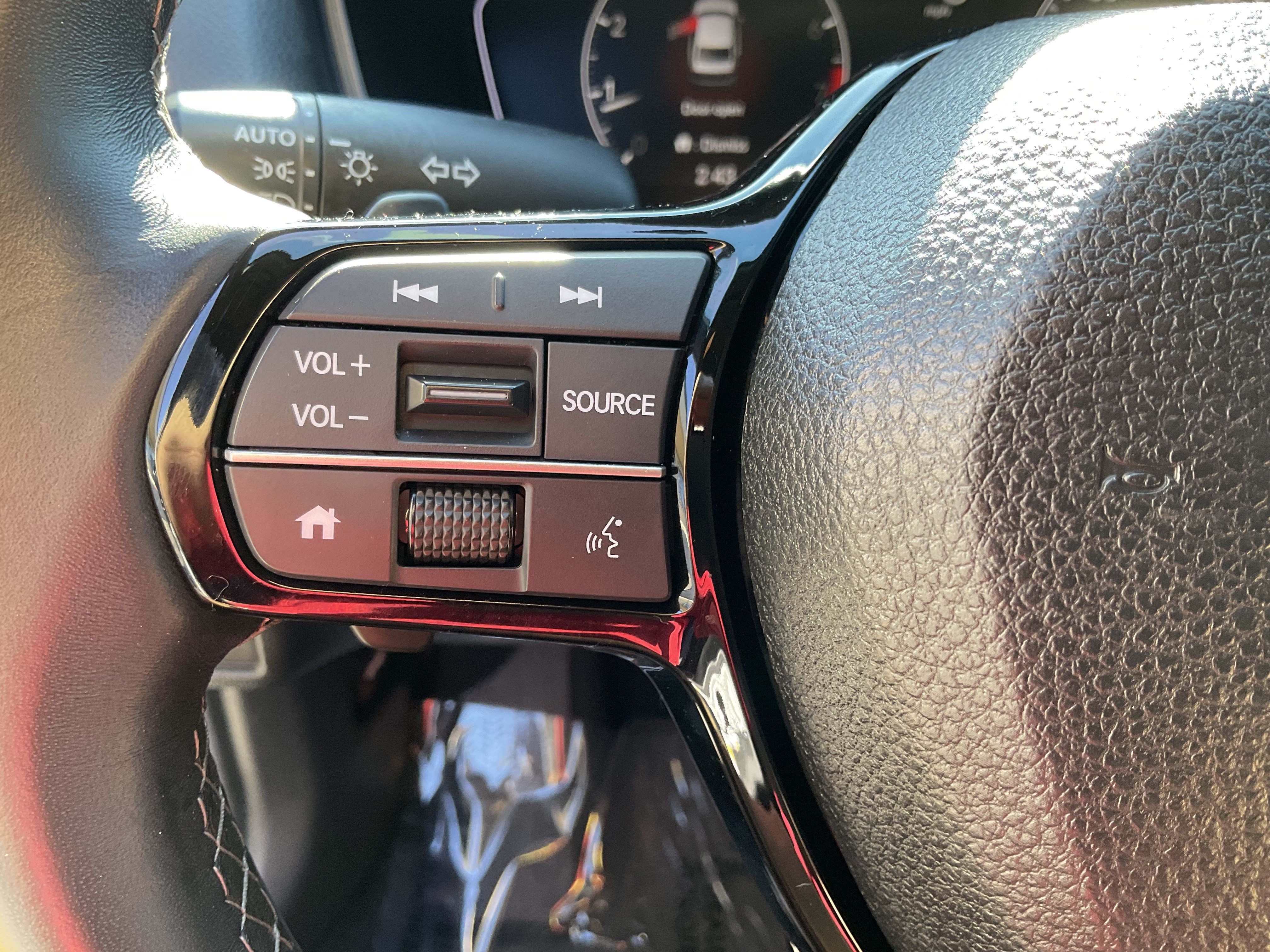 Used 2025 Honda Civic Sport image 28
