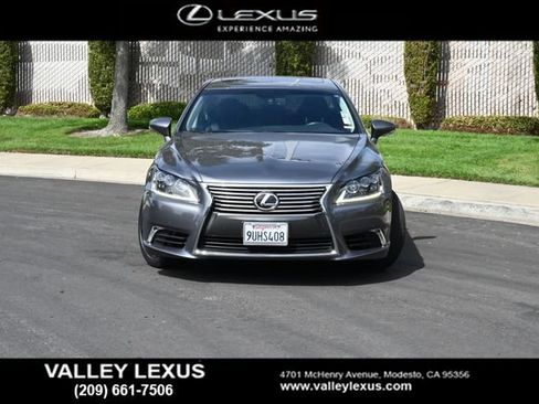 Used 2015 Lexus LS 460 w/ Comfort Package RWD image 2