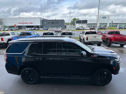 Used 2021 Chevrolet Tahoe Z71 w/ Z71 Off-Road Package AWD/4WD image 4