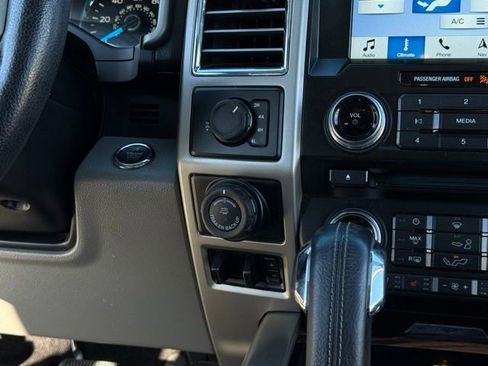 Used 2016 Ford F150 Lariat w/ Equipment Group 502A Luxury image 34