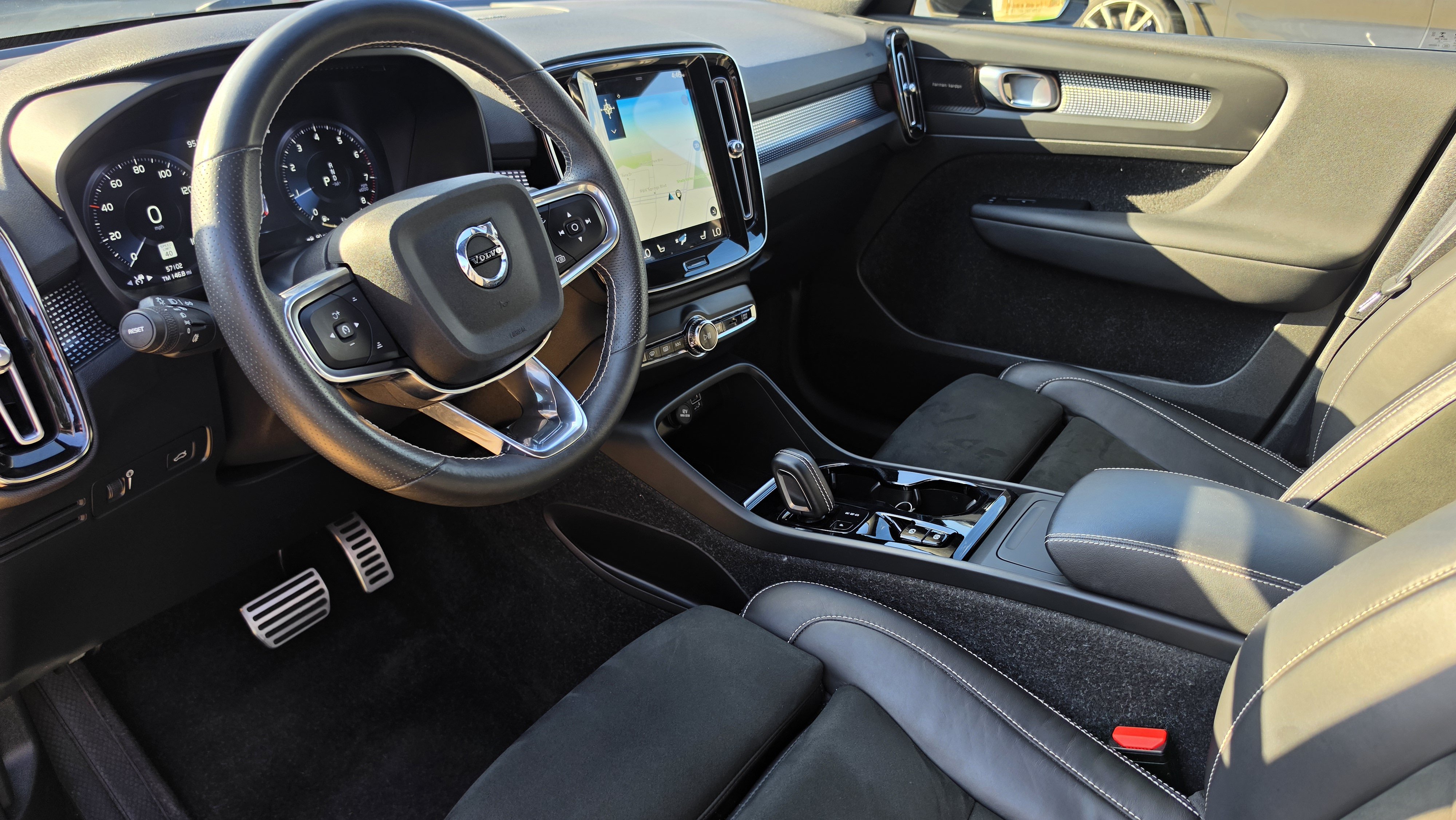 Used 2021 Volvo XC40 T5 R-Design w/ Advanced Package AWD/4WD image 24