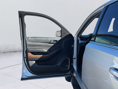 Used 2018 Chevrolet Tahoe Premier image 18